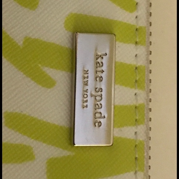 NWOT Kate Spade Green and White Wallet w/ bag - Picture 2 of 7